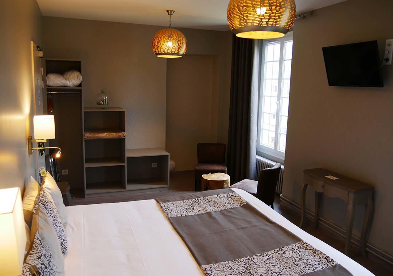 Logis - Auberge De L'Abbaye Thiron-Gardais 외부 사진